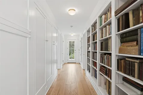 2 Mekeel Street Katonah NY 10536