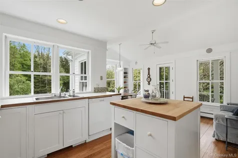 2 Mekeel Street Katonah NY 10536