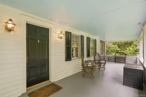 2 Mekeel Street Katonah NY 10536