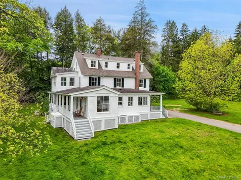 2 Mekeel Street Katonah NY 10536