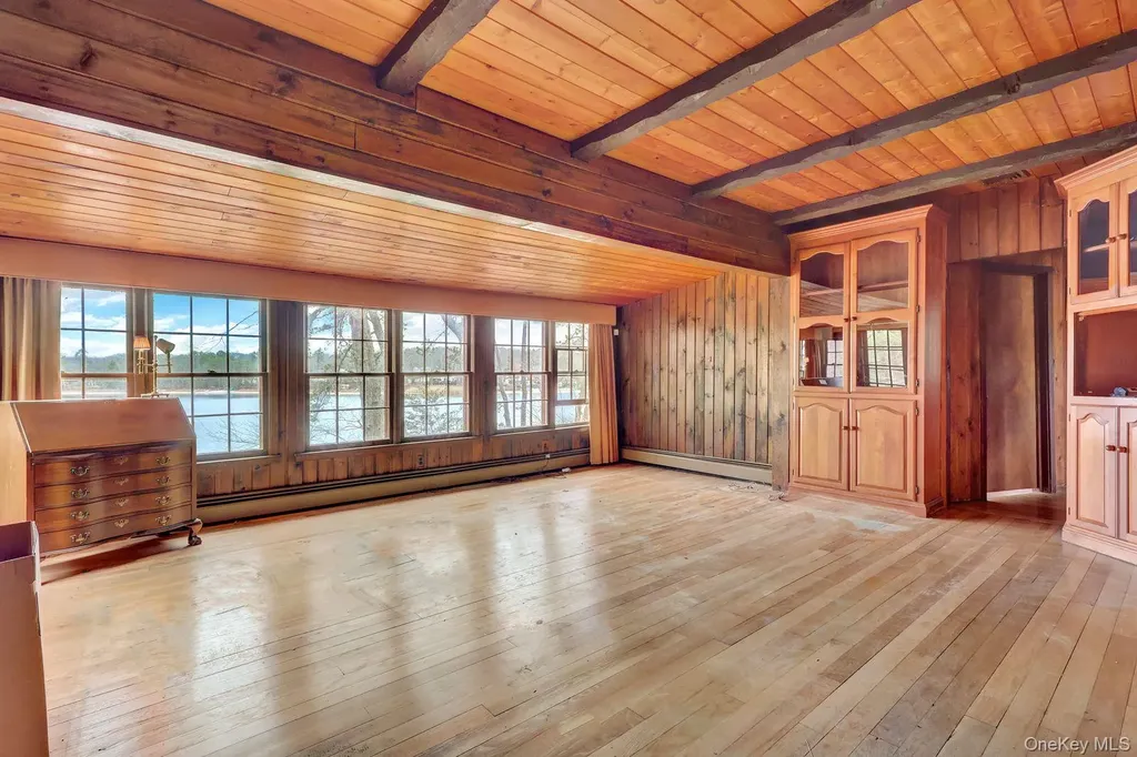 97 Lakeside Trail Ridge NY 11961