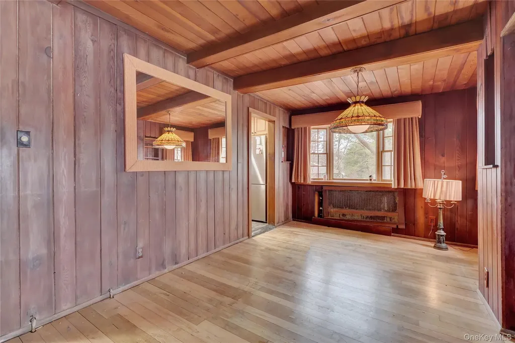 97 Lakeside Trail Ridge NY 11961