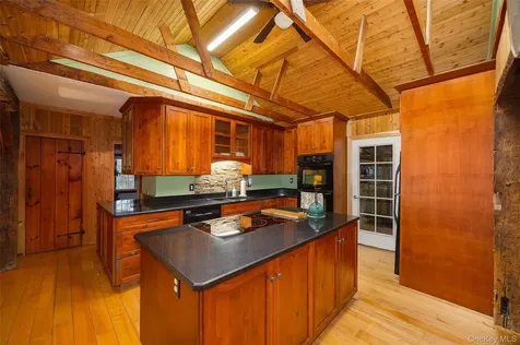 18 Hummingbird Staatsburg NY 12580