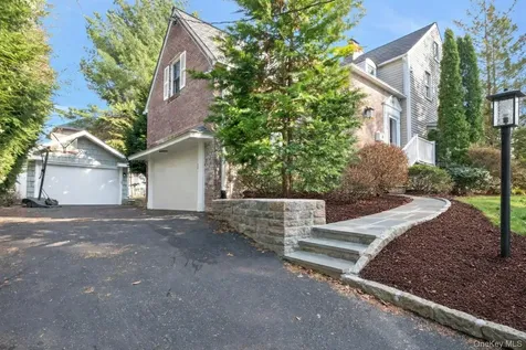 18 Knollwood Road Eastchester NY 10709
