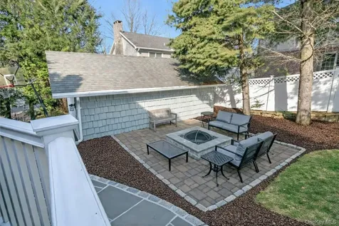18 Knollwood Road Eastchester NY 10709