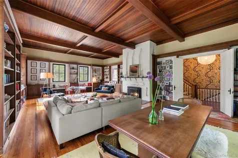 33 Aldridge Road Chappaqua NY 10514
