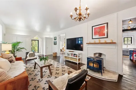 33 Aldridge Road Chappaqua NY 10514