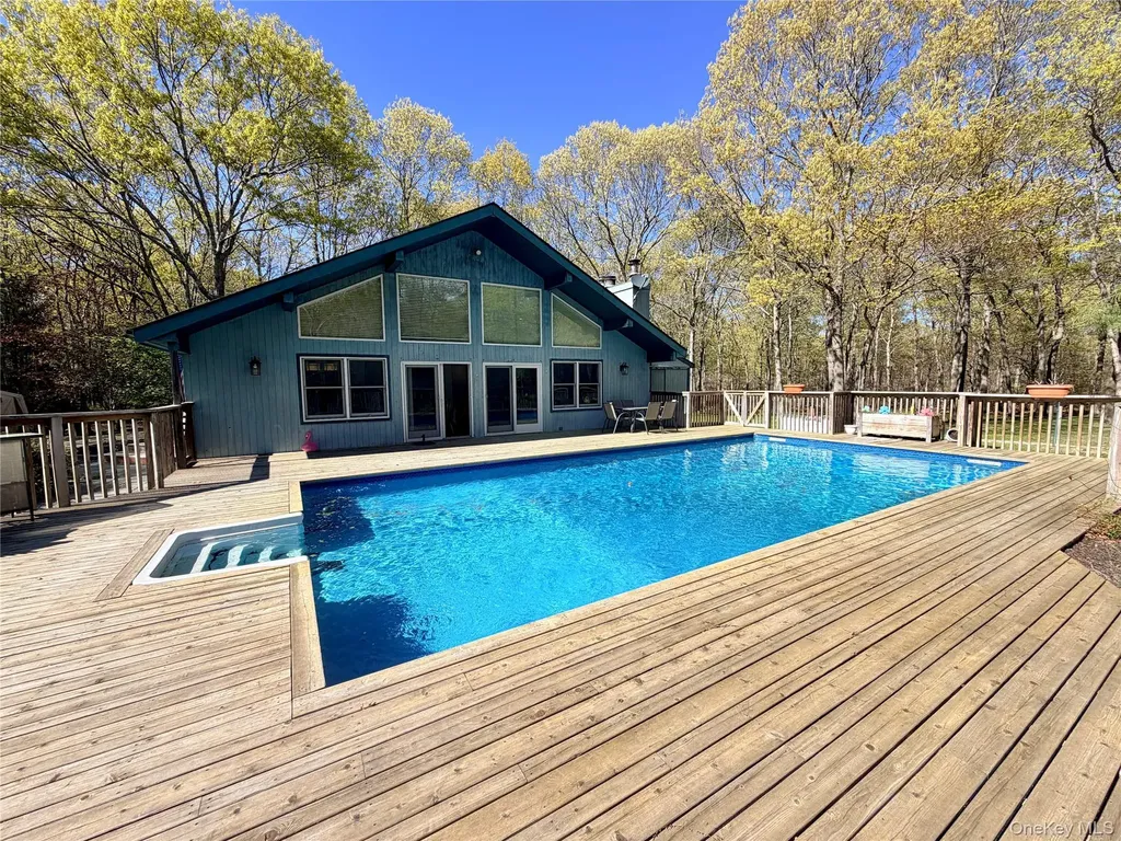43B Old Squires Road Hampton Bays NY 11946