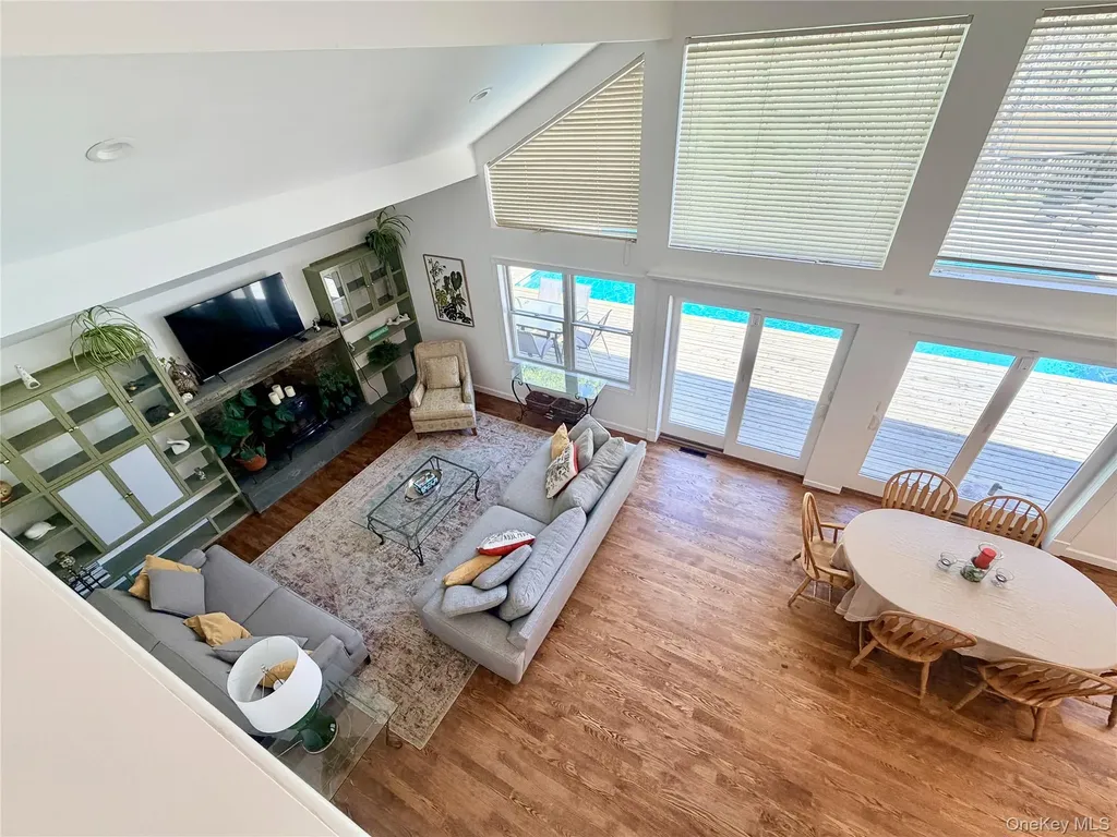 43B Old Squires Road Hampton Bays NY 11946