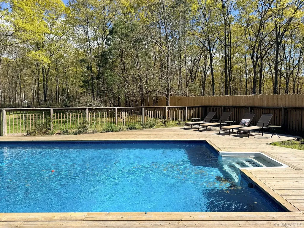 43B Old Squires Road Hampton Bays NY 11946