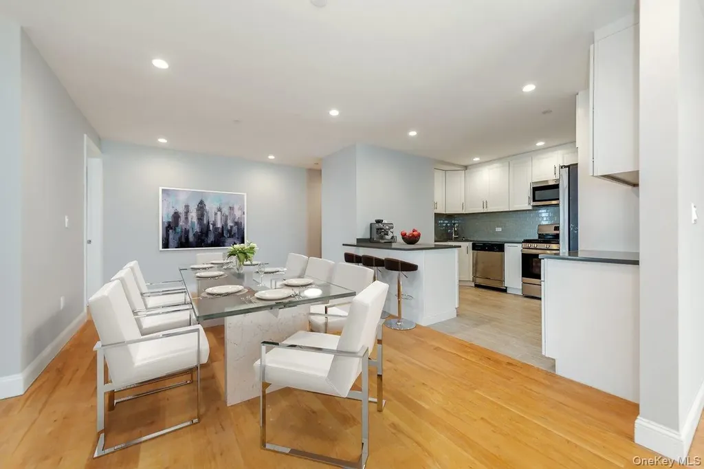 661 W Broadway Long Beach NY 11561