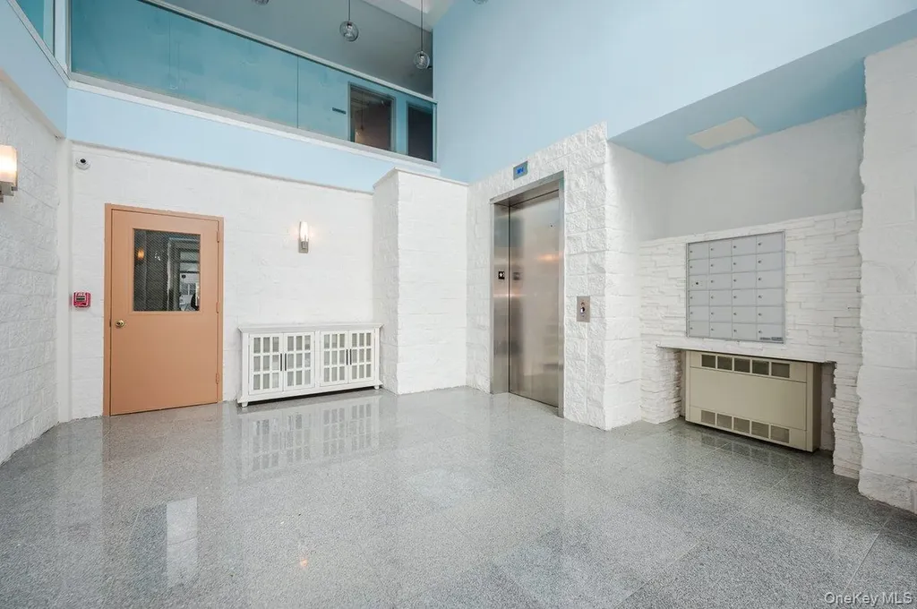 661 W Broadway Long Beach NY 11561