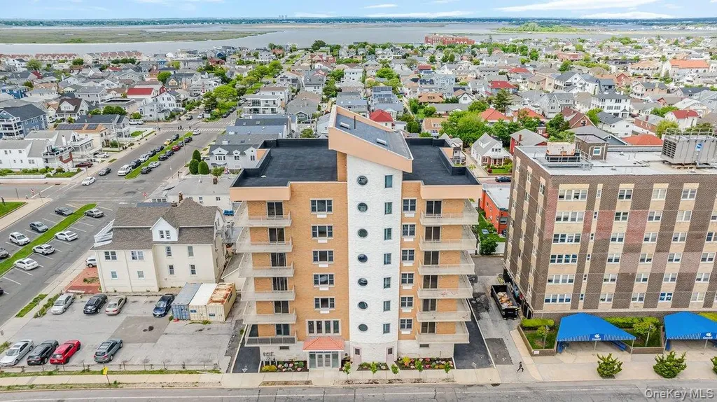 661 W Broadway Long Beach NY 11561