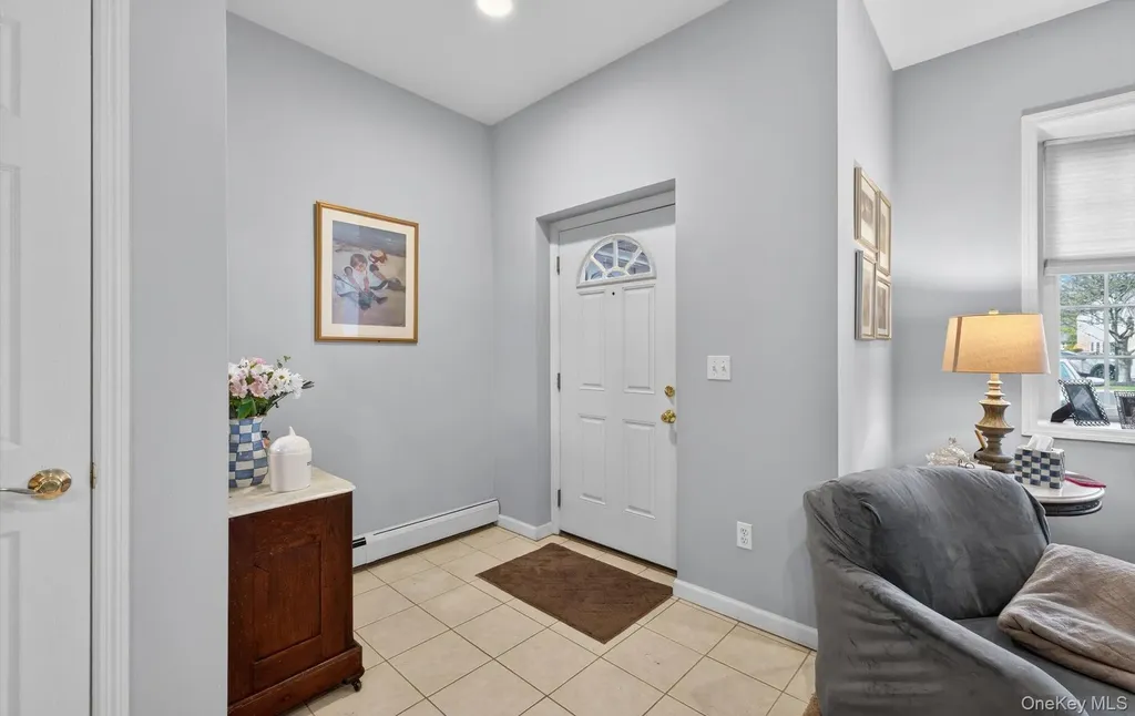 105 Francesca Way Amityville NY 11701