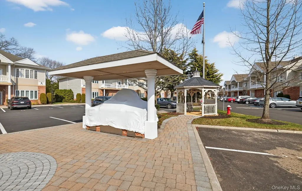 105 Francesca Way Amityville NY 11701