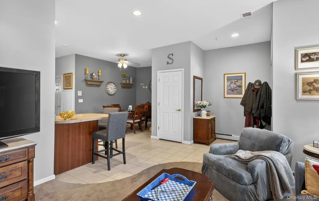 105 Francesca Way Amityville NY 11701