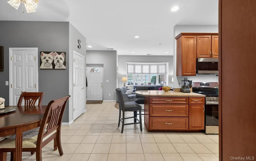 105 Francesca Way Amityville NY 11701