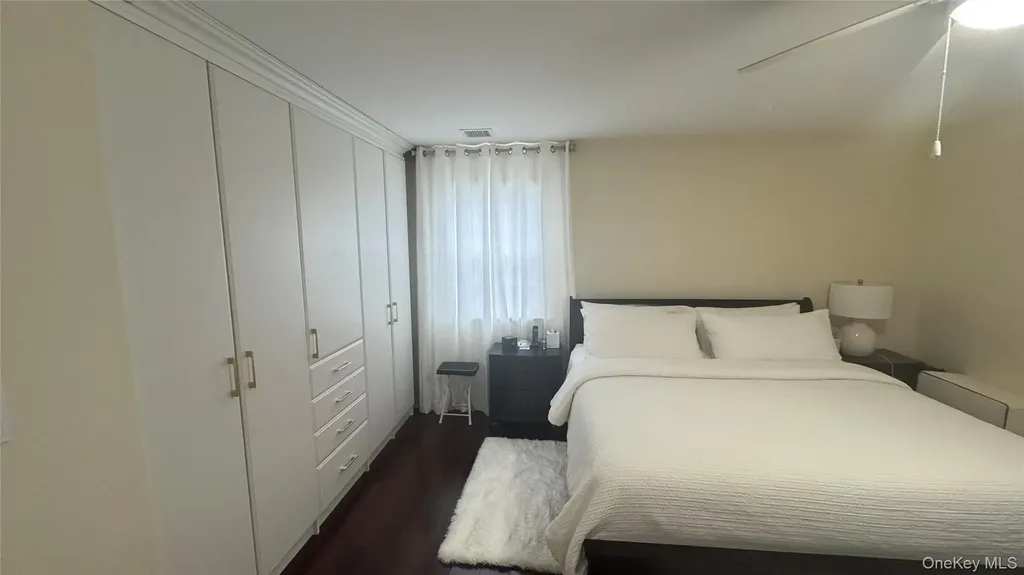 47 Drayton Avenue Bay Shore NY 11706