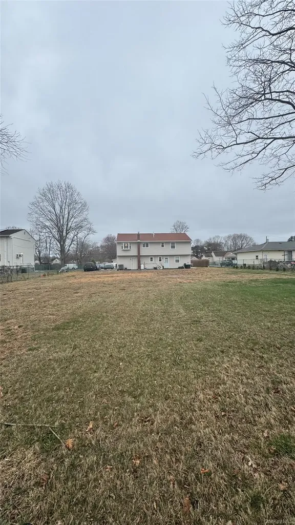 47 Drayton Avenue Bay Shore NY 11706