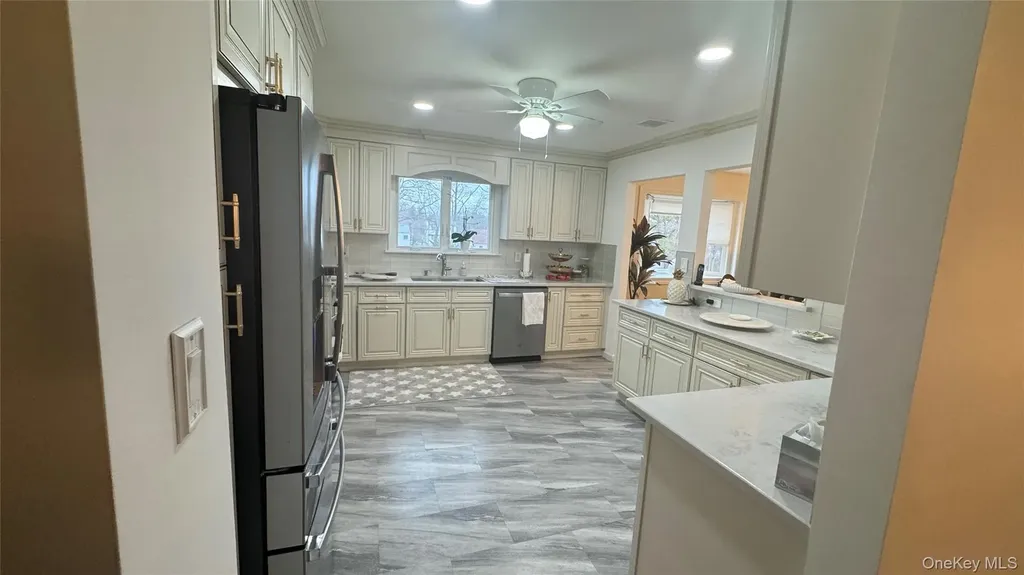 47 Drayton Avenue Bay Shore NY 11706