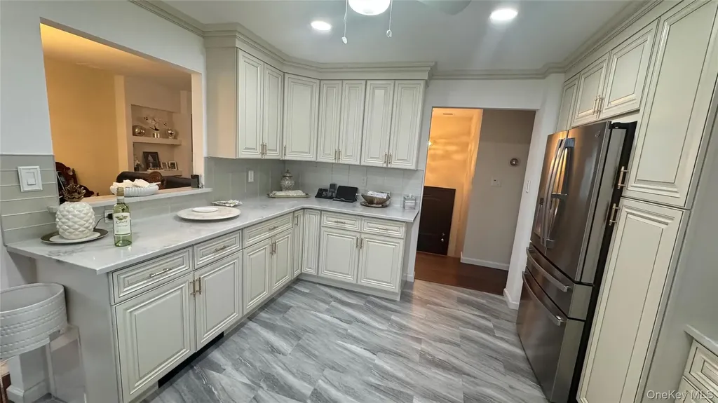 47 Drayton Avenue Bay Shore NY 11706