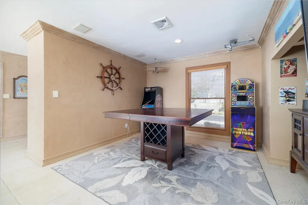 65 Shore Drive S Copiague NY 11726