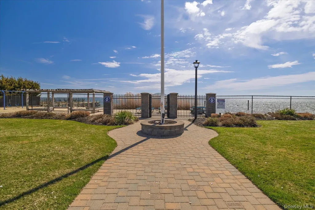 65 Shore Drive S Copiague NY 11726