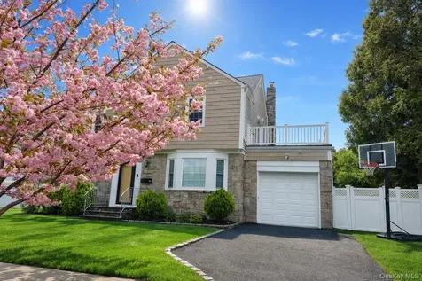 30 Alicia Court Hempstead NY 11550