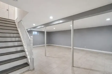 30 Alicia Court Hempstead NY 11550