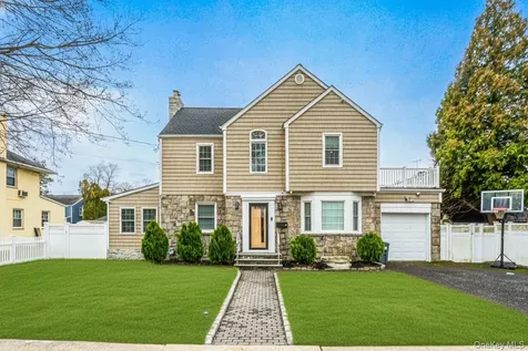 30 Alicia Court Hempstead NY 11550