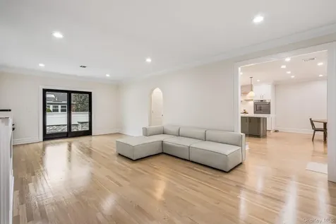 30 Alicia Court Hempstead NY 11550