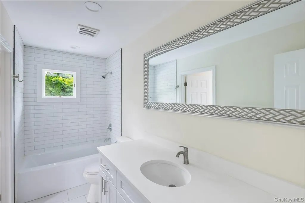 22 Brian Drive East Islip NY 11730