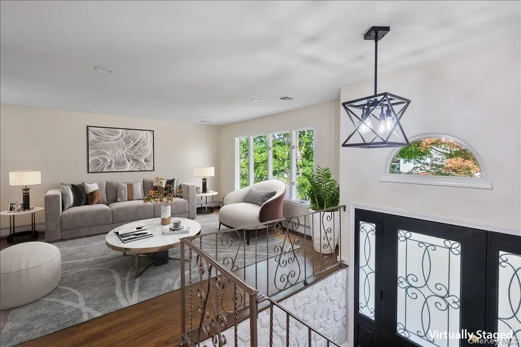 22 Brian Drive East Islip NY 11730