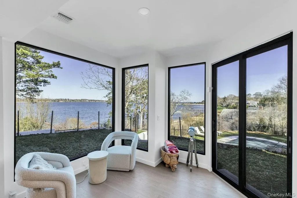 10 Bay View Drive Hampton Bays NY 11946