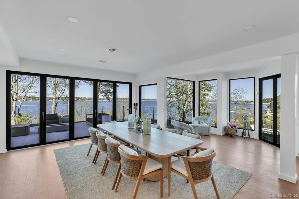 10 Bay View Drive Hampton Bays NY 11946