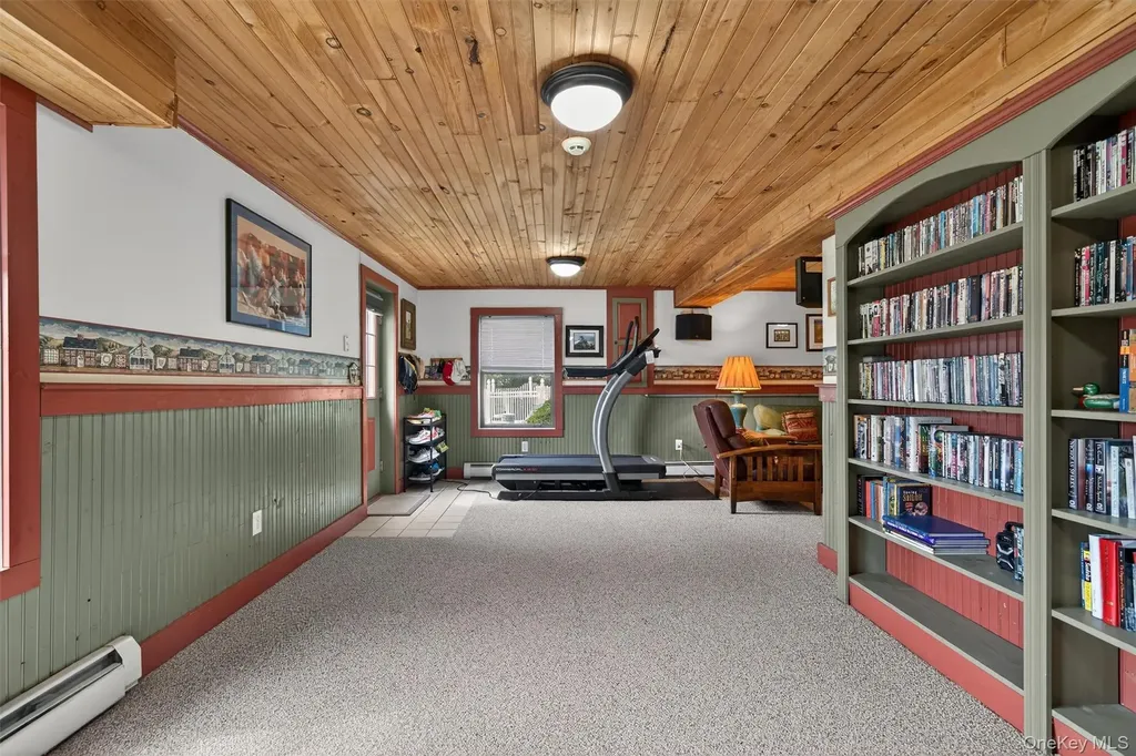 5 Quaker Mill Run Florida NY 10921
