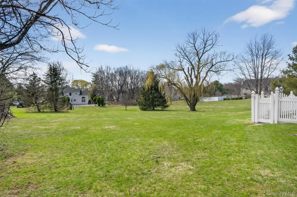 5 Quaker Mill Run Florida NY 10921