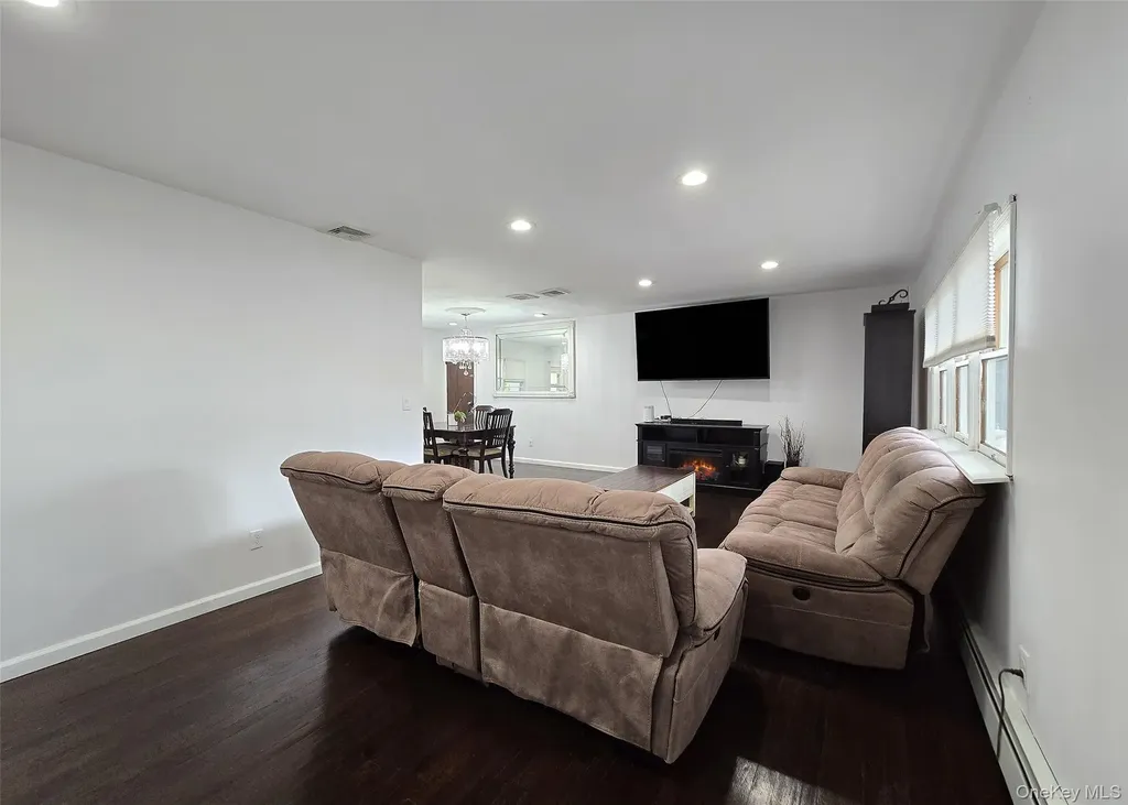 310 Browns Road Nesconset NY 11767