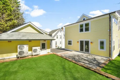 415 Eighth Avenue Pelham NY 10803