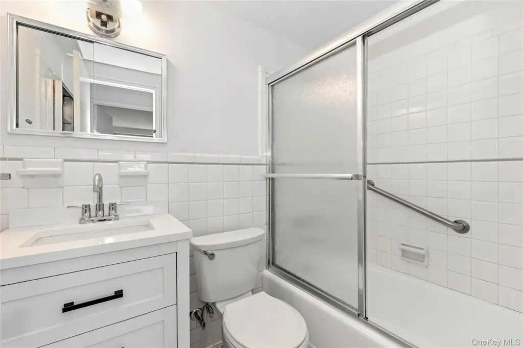 61-15 97 Rego Park NY 11374
