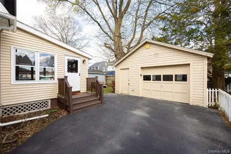 14 Lown Court Poughkeepsie NY 12603