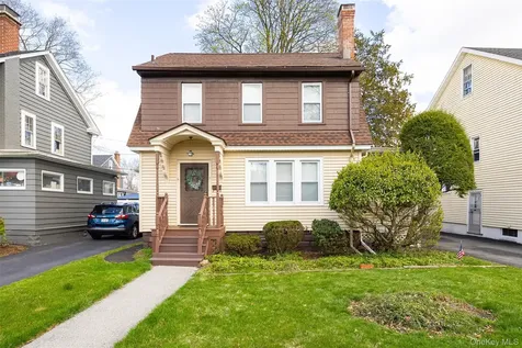 14 Lown Court Poughkeepsie NY 12603