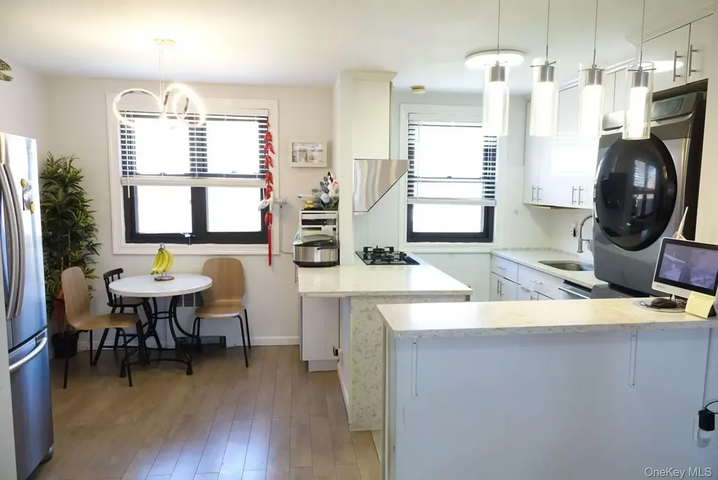 246-15 57 Drive Douglaston NY 11362