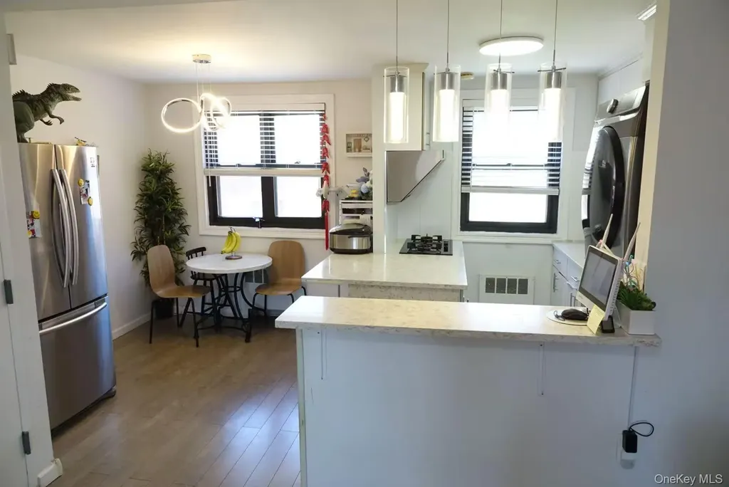 246-15 57 Drive Douglaston NY 11362