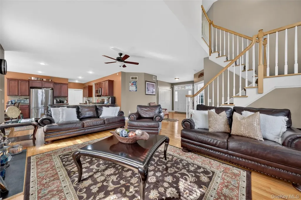 30 Meadowood Lane Wappingers Falls NY 12590