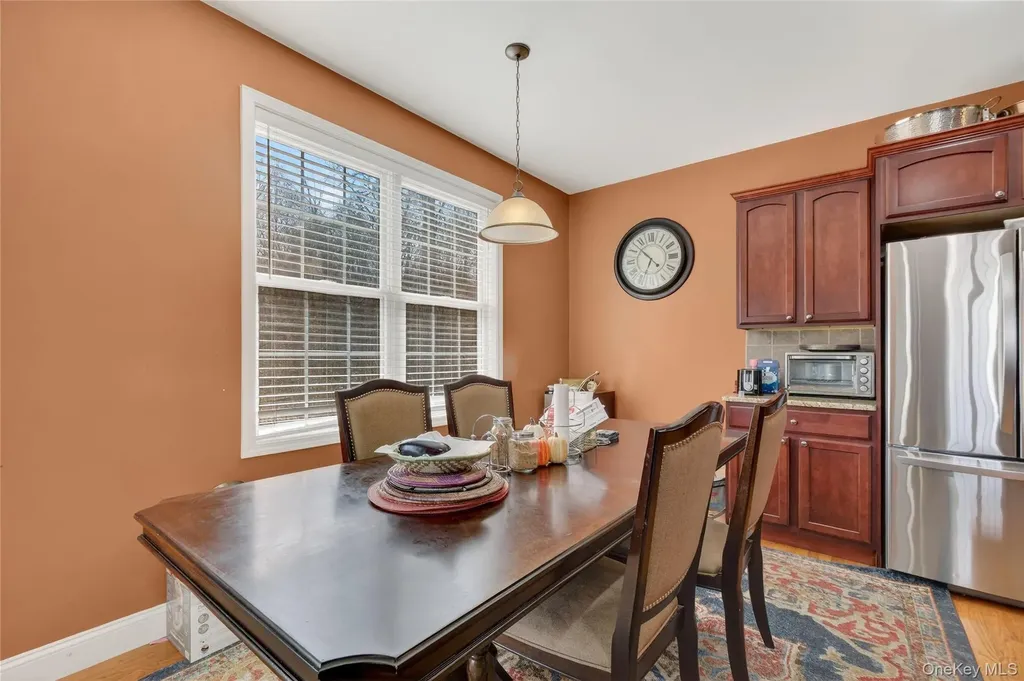 30 Meadowood Lane Wappingers Falls NY 12590