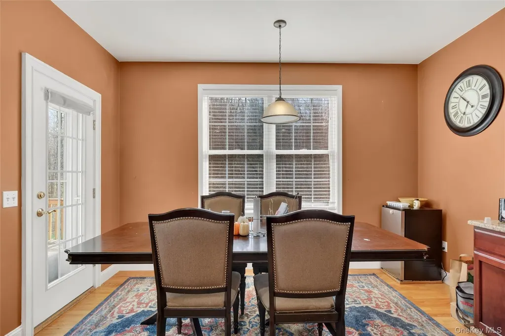 30 Meadowood Lane Wappingers Falls NY 12590