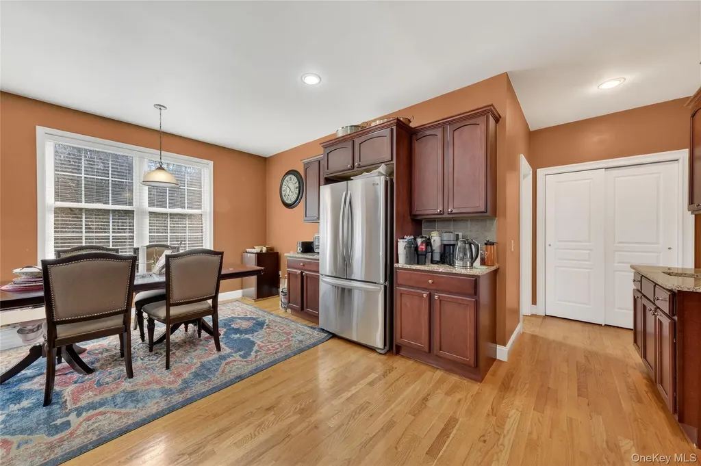 30 Meadowood Lane Wappingers Falls NY 12590