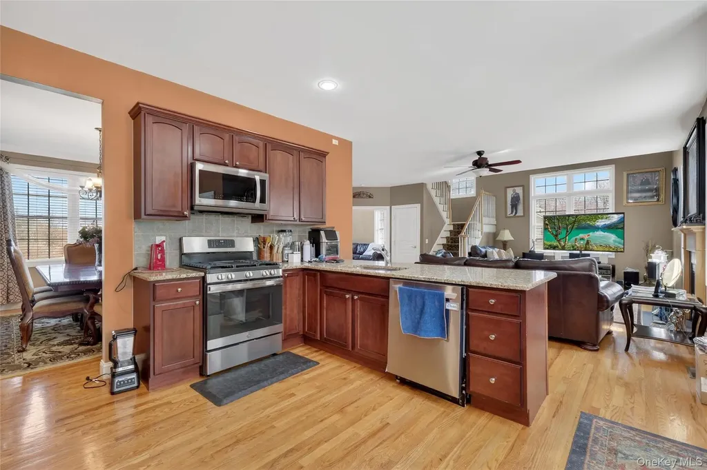 30 Meadowood Lane Wappingers Falls NY 12590