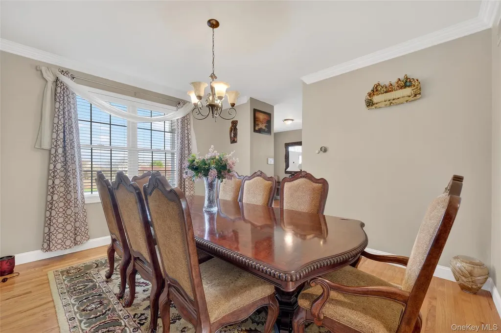 30 Meadowood Lane Wappingers Falls NY 12590